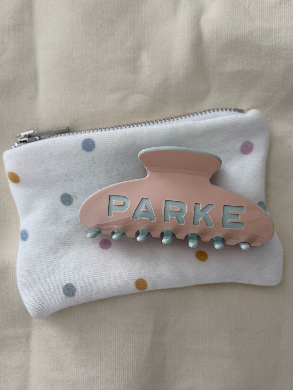 NWT PARKE Claw Clip In Cupcake